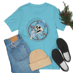 It's freezing season skull funny winter shirt.